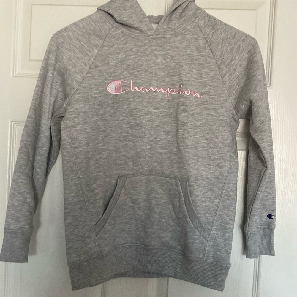 New-girls champion sweatshirt size large